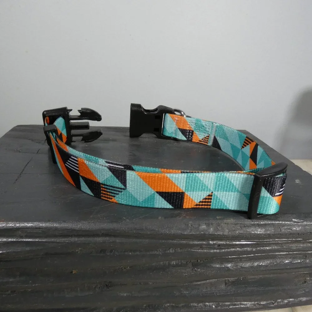 HOST PICK! NWT Nylon collar bright and colorful M- 13-21